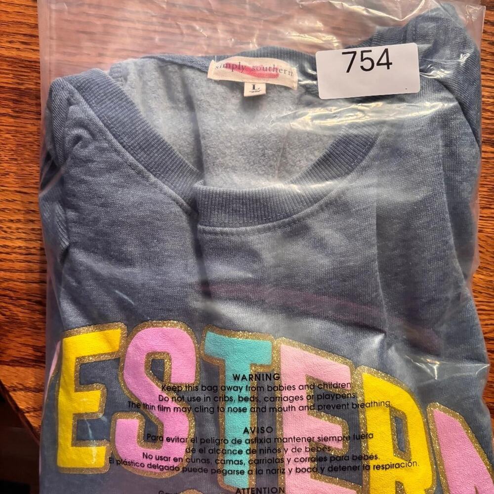 Simply Southern Crewneck Women’s Sweatshirt Western Barbie Size Large - Picture 8 of 8